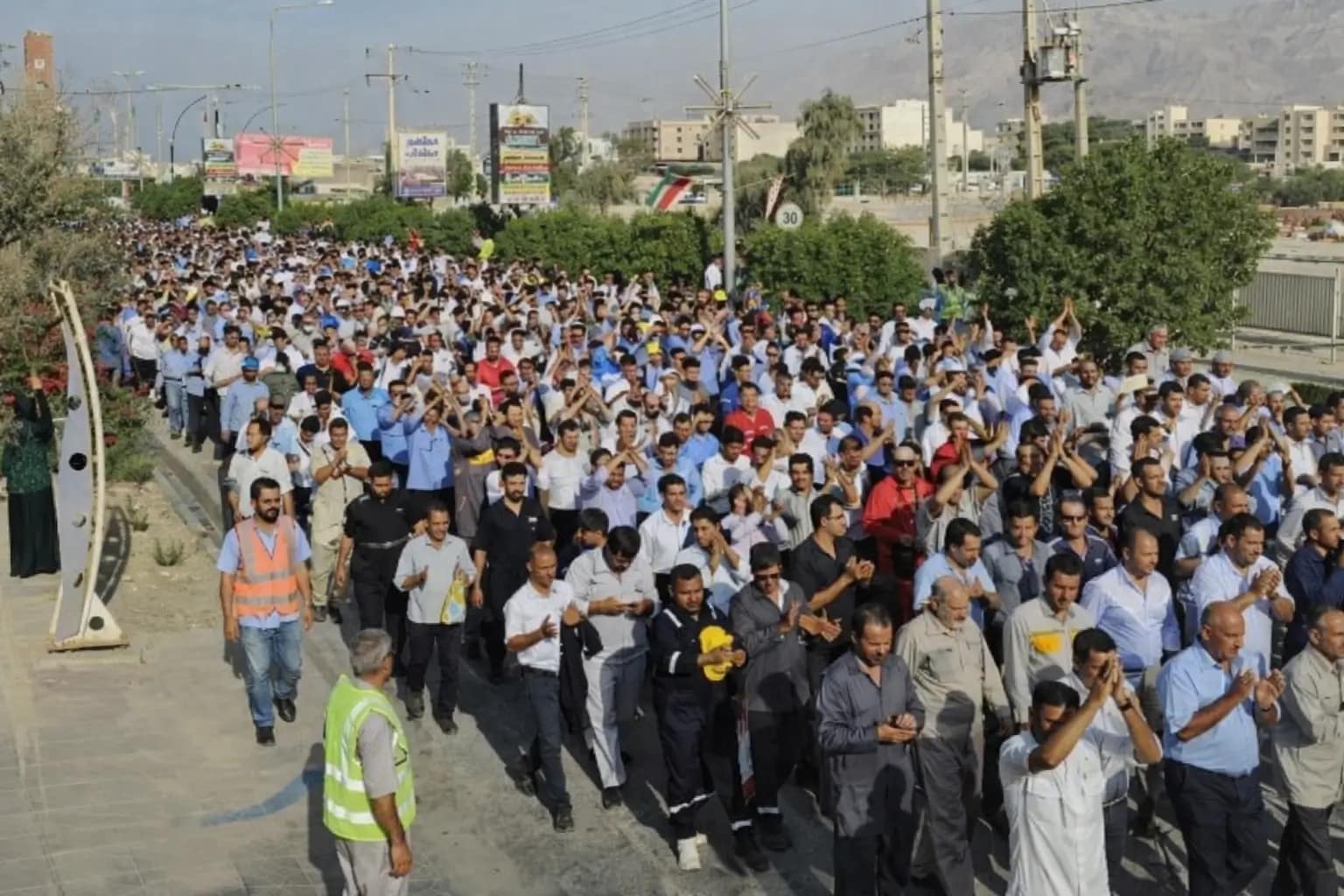 Irã sindicato denuncia repressão e defende organização dos trabalhadores