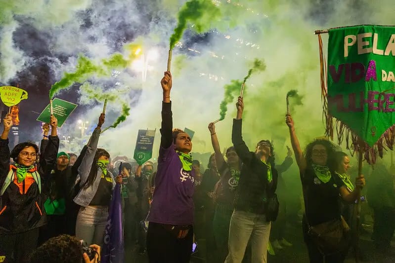 Feminicídio no Brasil bate recorde e aumenta risco para mulheres trabalhadoras